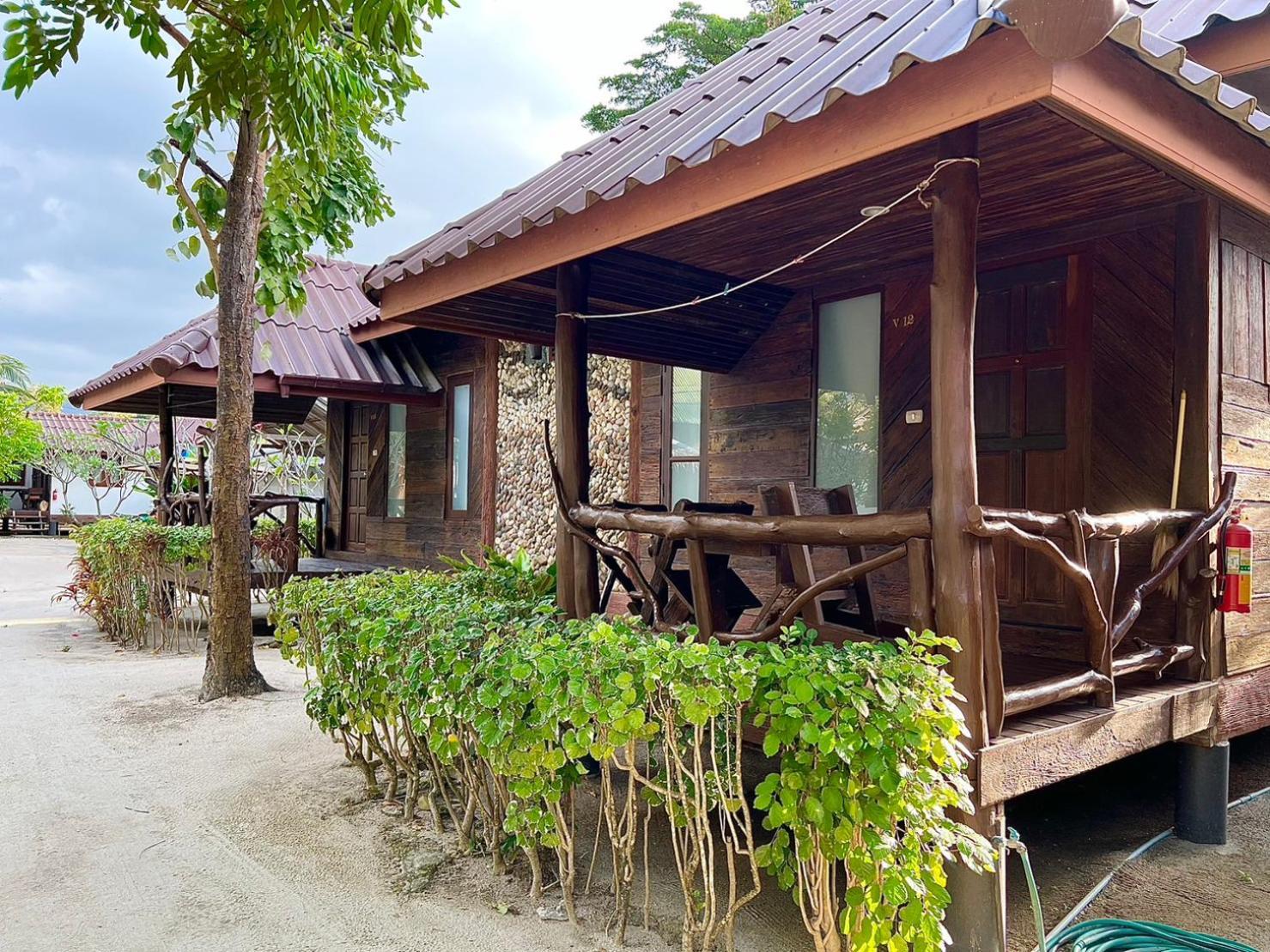 V-View Beach Resort Baan Tai Exterior photo